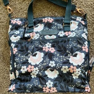 Sarah Wells “Lizzy” pump bag